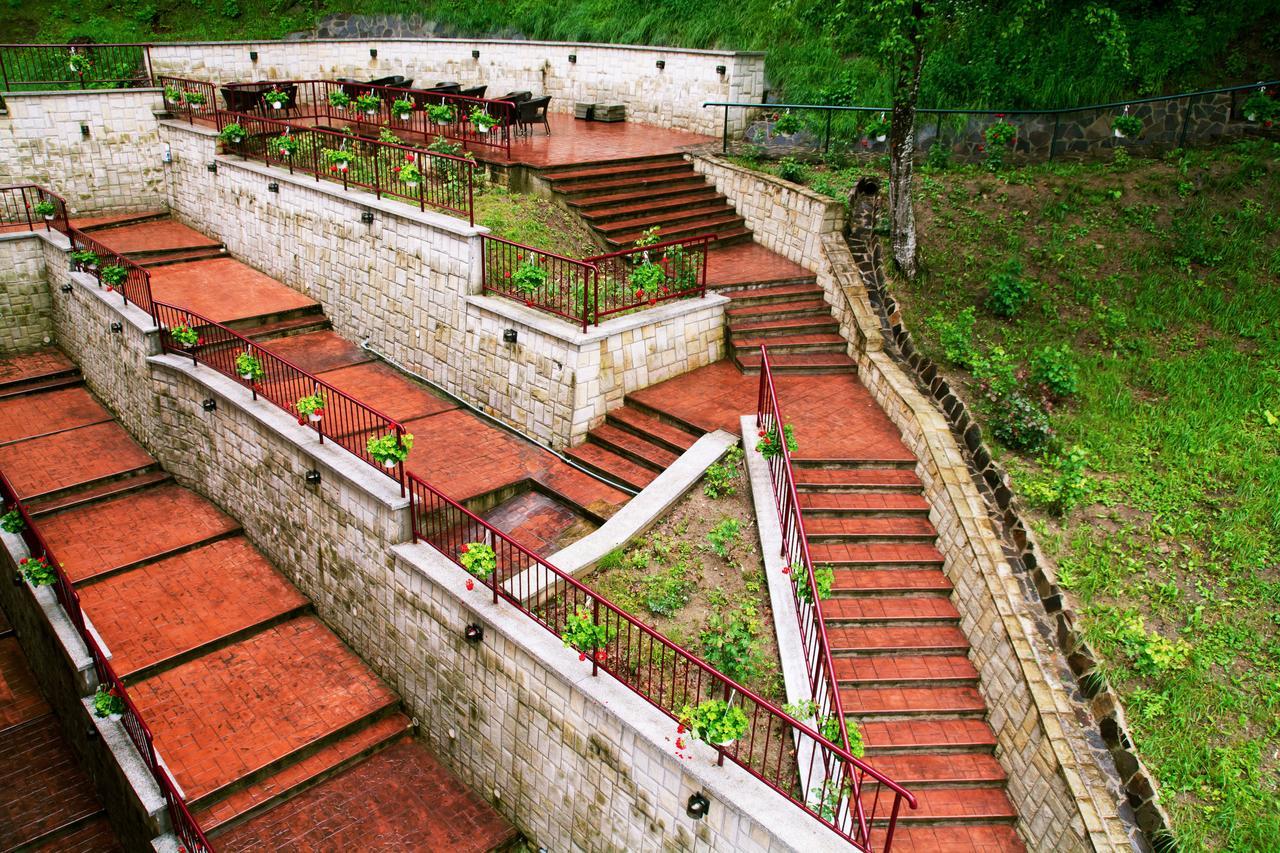 Hotel Nemira Slănic-Moldova Buitenkant foto
