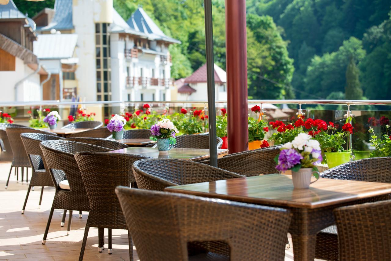 Hotel Nemira Slănic-Moldova Buitenkant foto