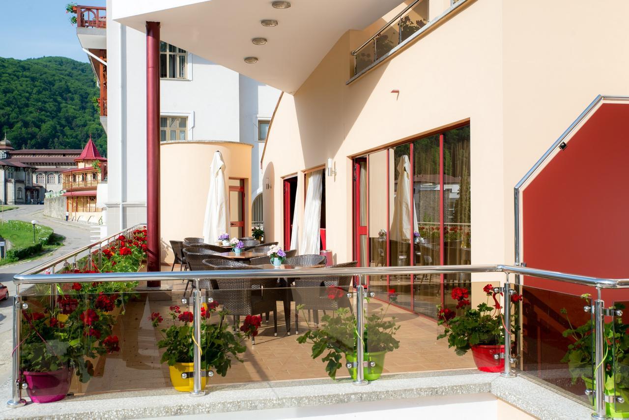Hotel Nemira Slănic-Moldova Buitenkant foto
