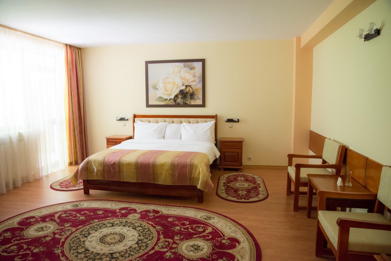 Hotel Nemira Slănic-Moldova Buitenkant foto